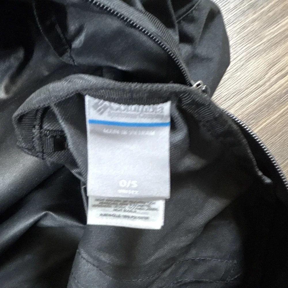 Columbia Black Duffle Bag O/S 24 in Zip Closure Gym & Training